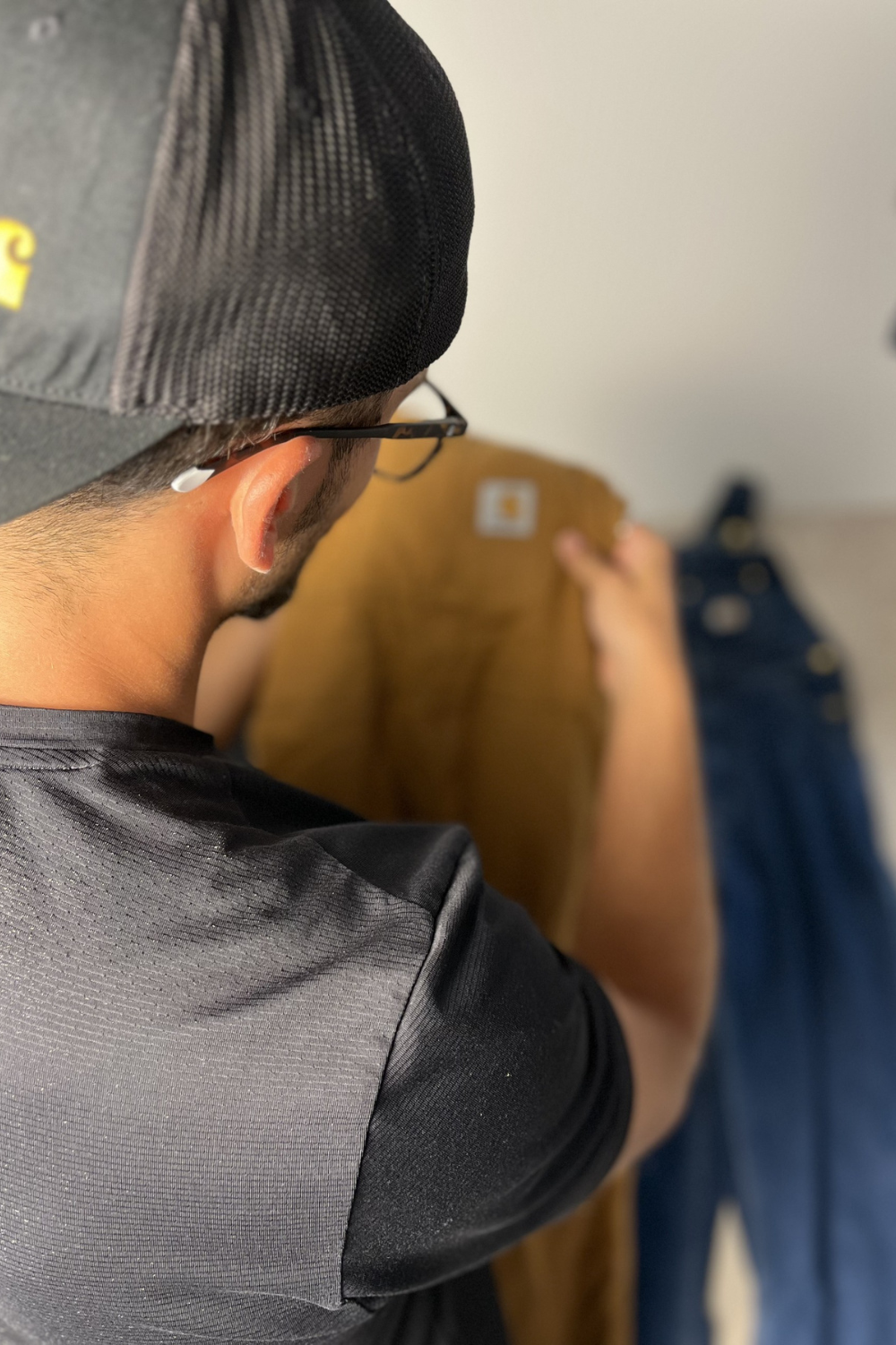 Les coulisses d'Esprit Salopette : sélection des salopettes Carhartt
